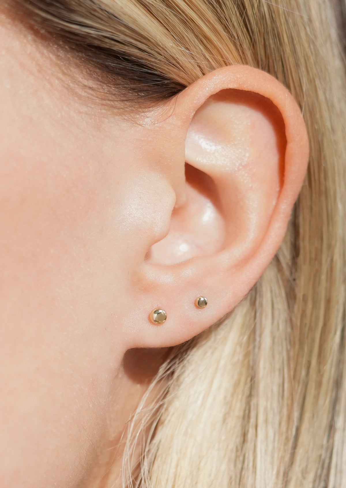 2.5mm Gold Dome Threaded Flat Back Earring | Single