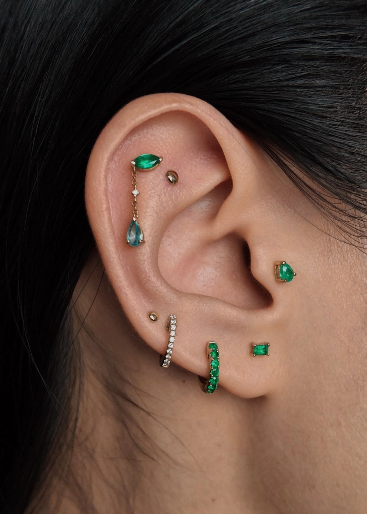 Mini Baguette Emerald Threaded Flat Back Earring
