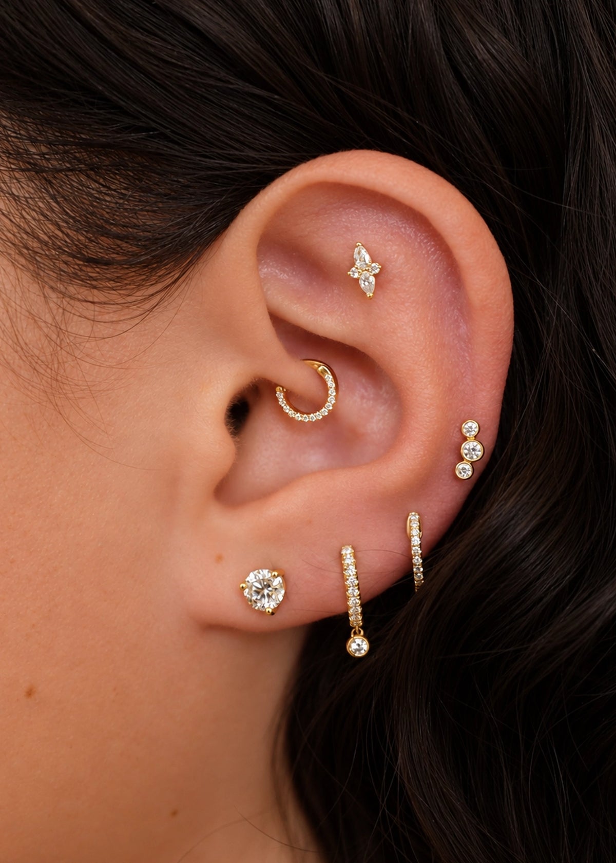 Open Curve 3 Diamond Threaded Flat Back Earring