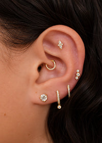 Open Curve 3 Diamond Threaded Flat Back Earring