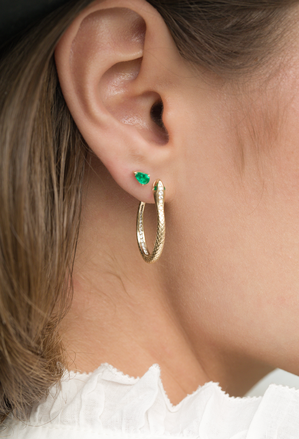 Mini Pear Emerald Threaded Flat Back Earring | Single
