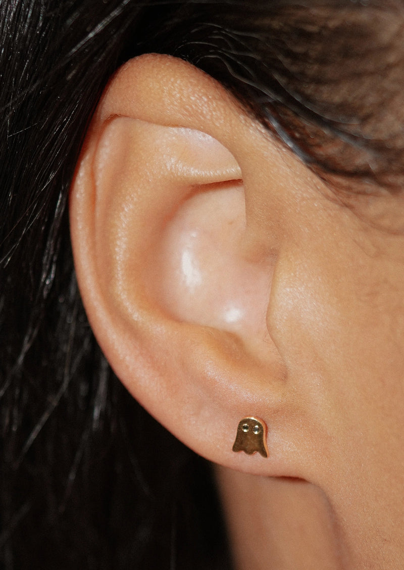 Ghost Threaded Flat Back Earring | Single